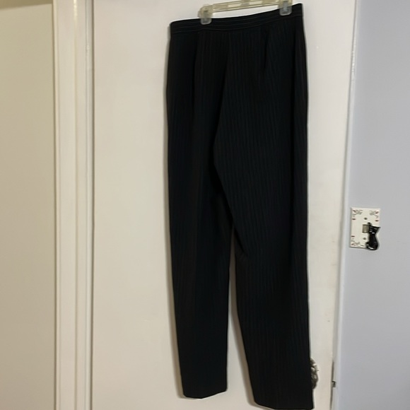 Briggs New York black pin stripped trouser size 10. NWOT - Picture 2 of 10